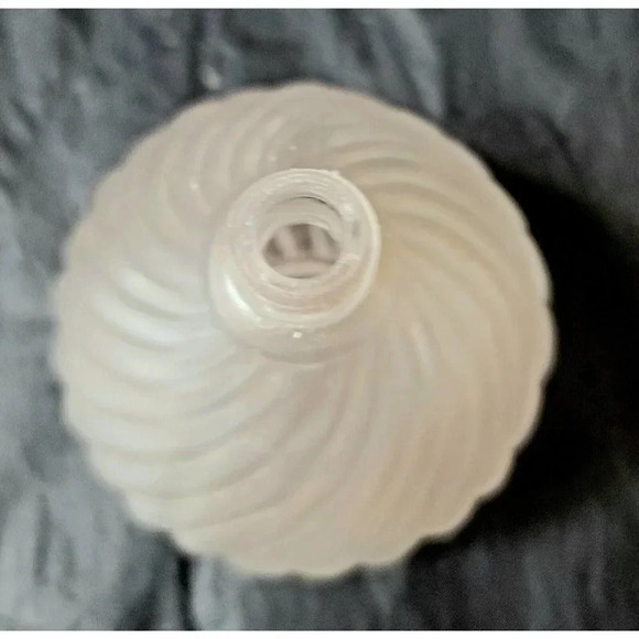 Vintage Frosted Pink Glass Atomizer Perfume Bottle tassel Spray - Picture 3 of 7